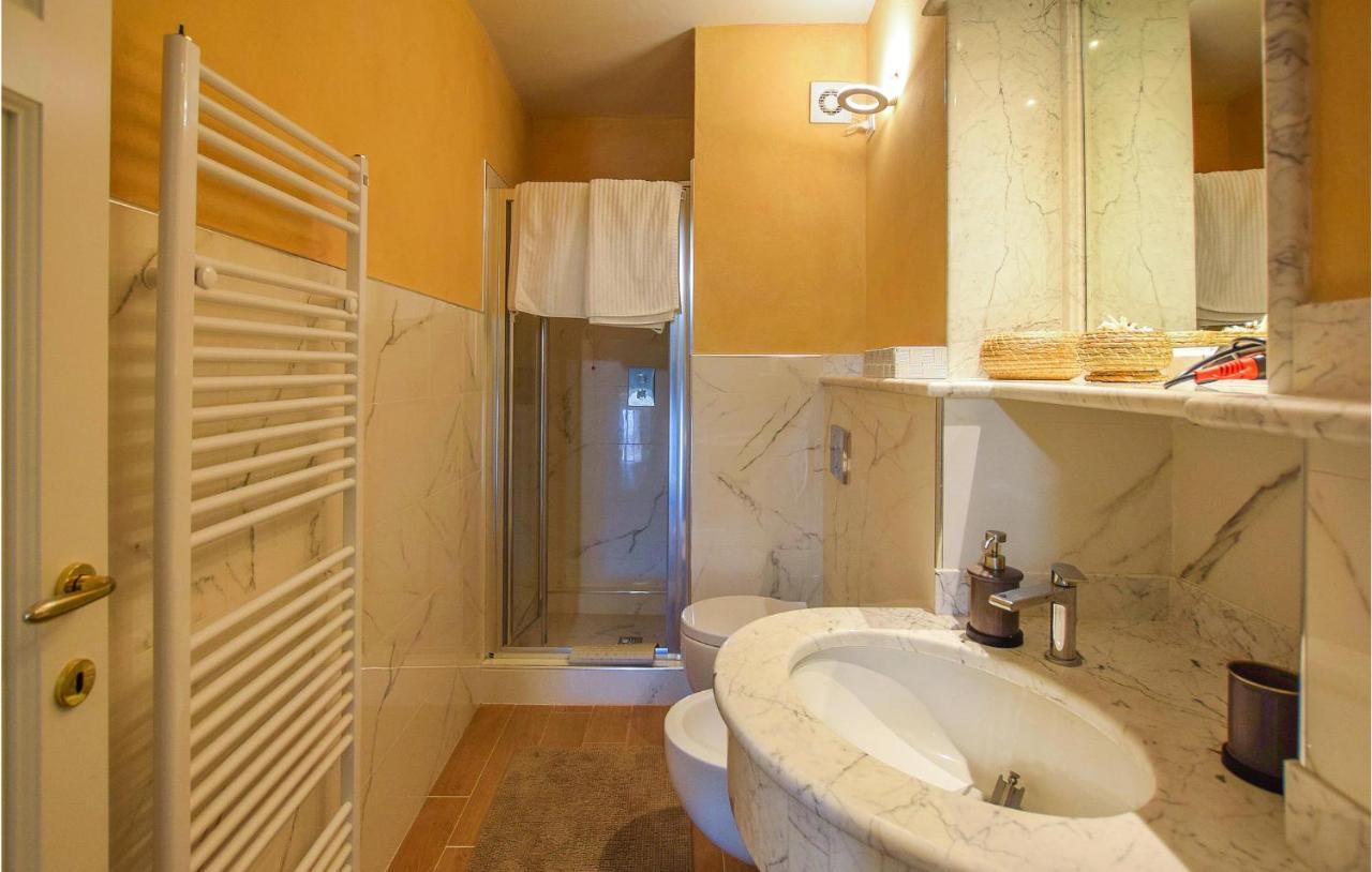 5 Bedroom Amazing Home In Fabbiano Fabbiano  Ngoại thất bức ảnh