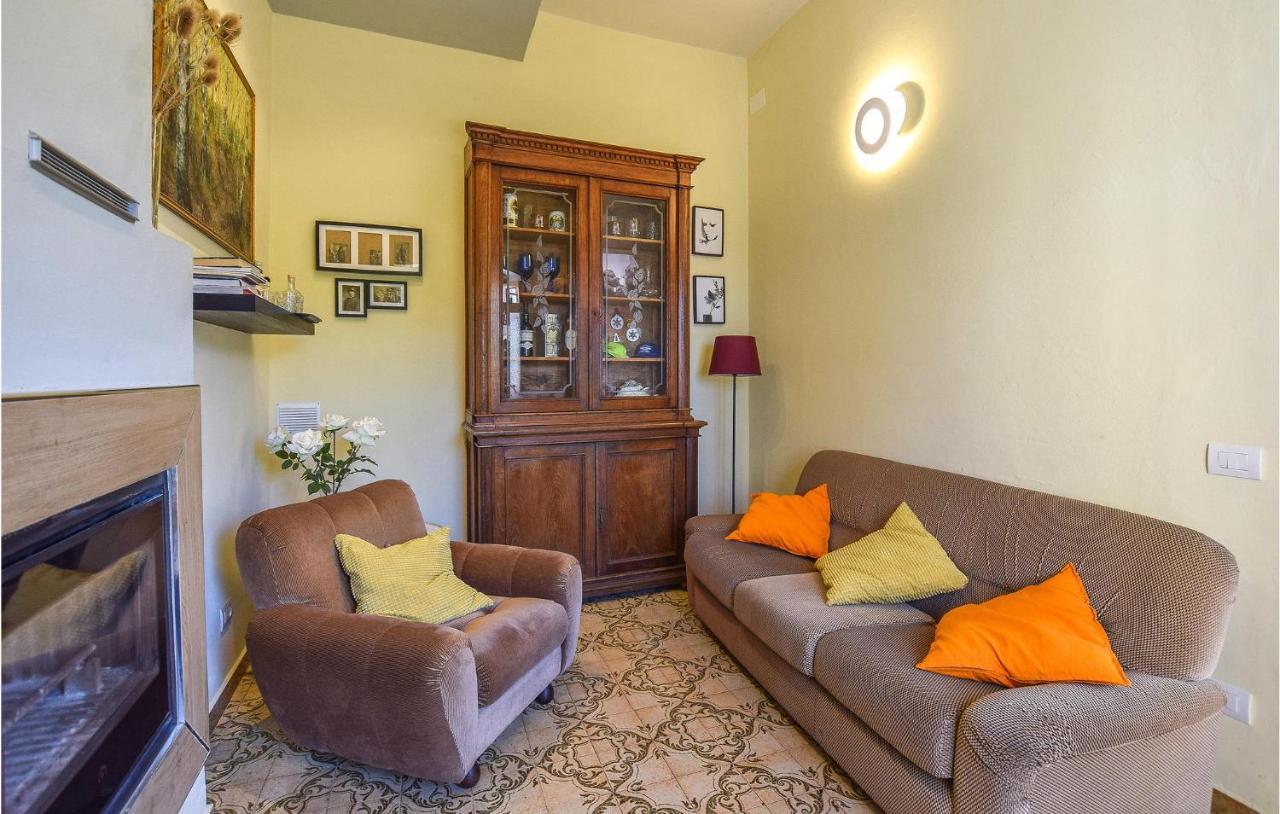 5 Bedroom Amazing Home In Fabbiano Fabbiano  Ngoại thất bức ảnh